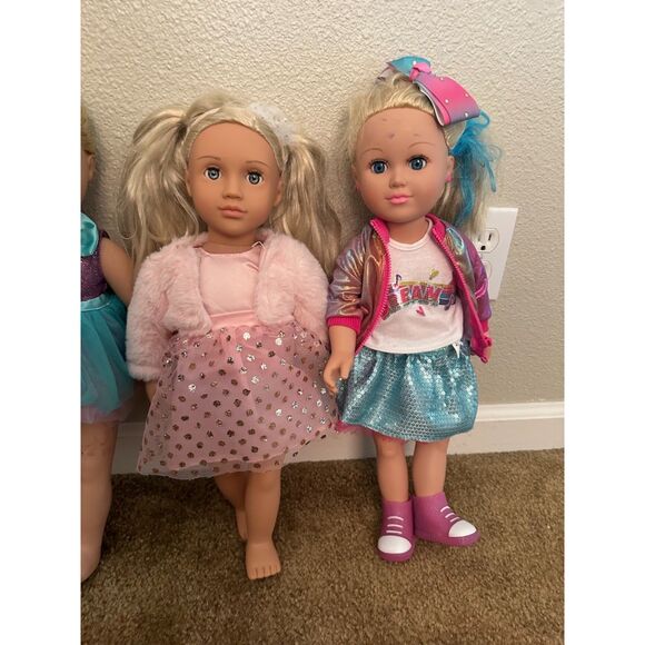 Bundle of Mixed Brand Dolls - Picture 6 of 9